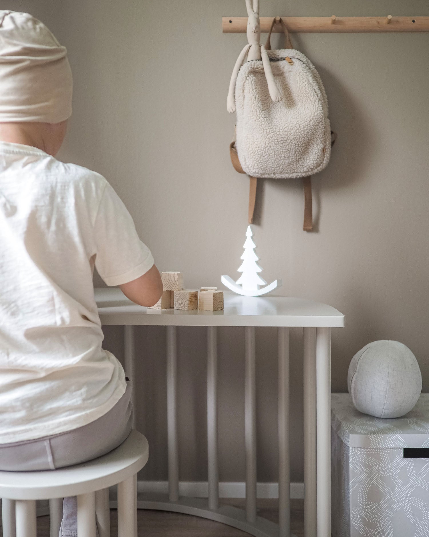 LUOTO Hocker | beige