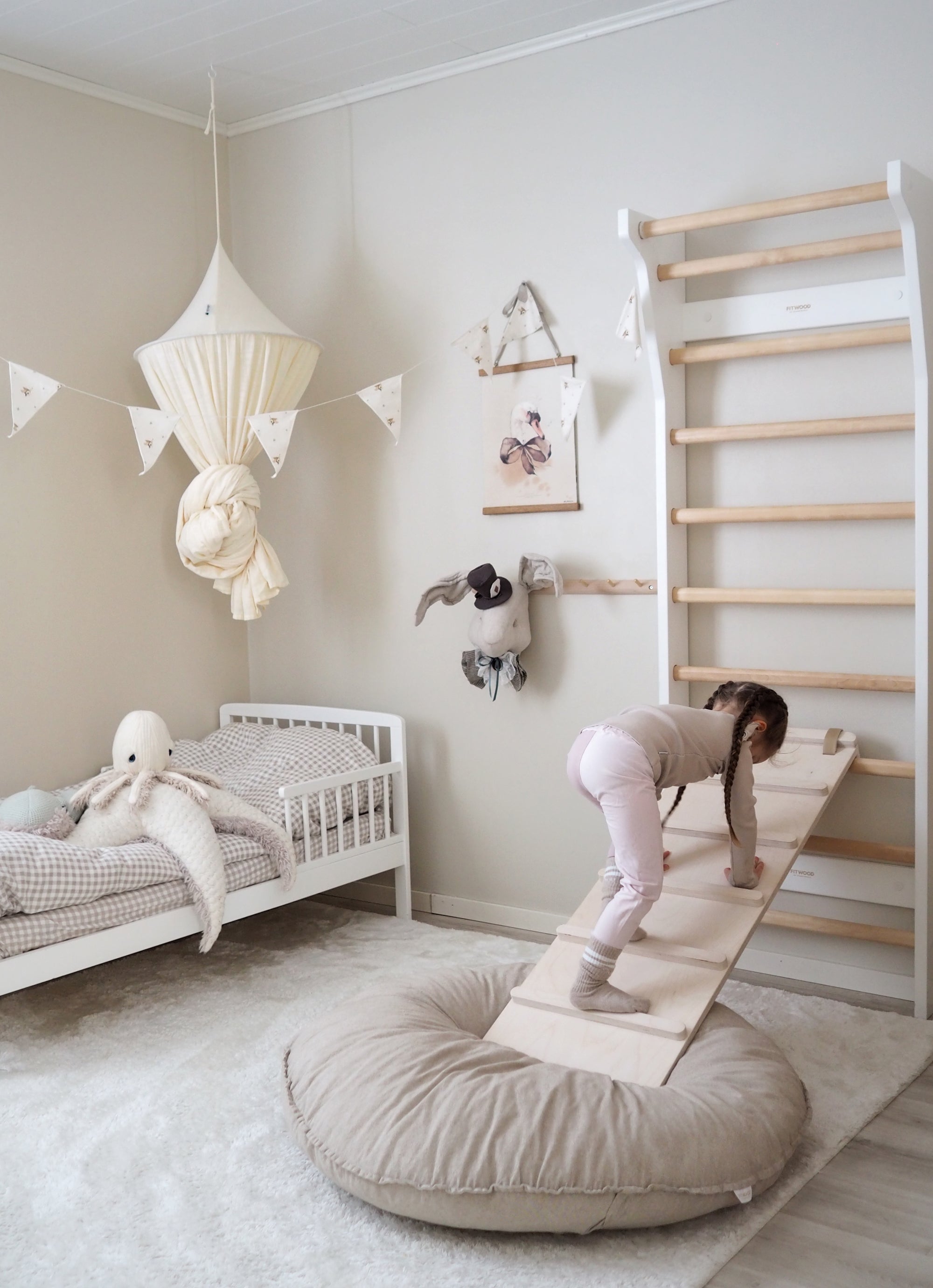 TUOHI II slide ramp | beige